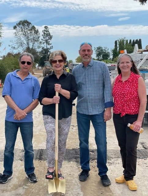 Horizon Drive residents celebrate new sewer line