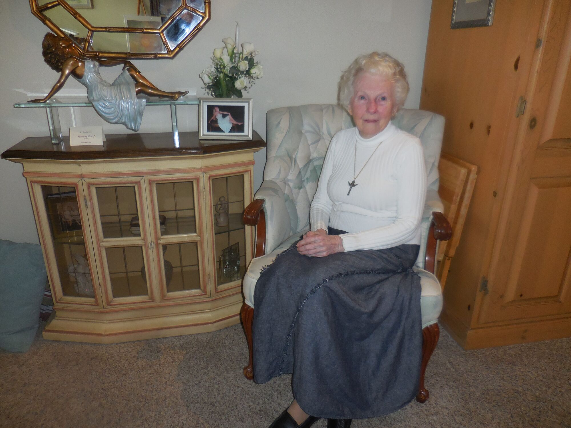 Octogenarian Sculptor Continues To Create and Inspire