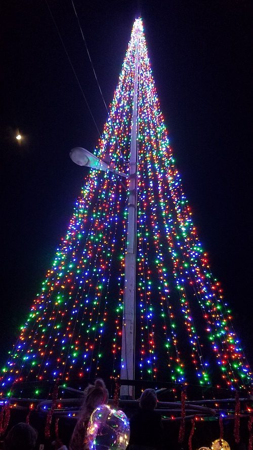 Los Olivos kicks off the holiday season with an Olde Fashioned Christmas