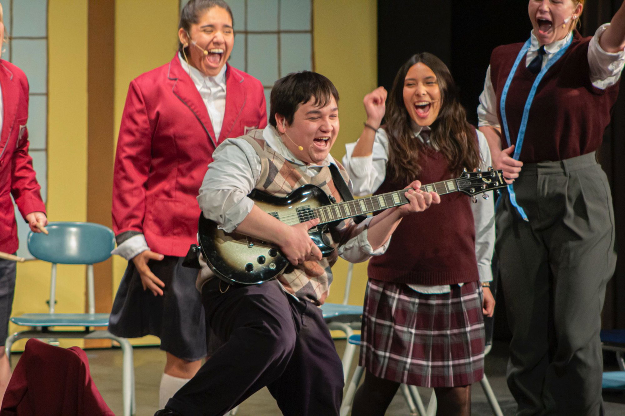 SYHS actors bring the music — and rebellion — in 'School of Rock'