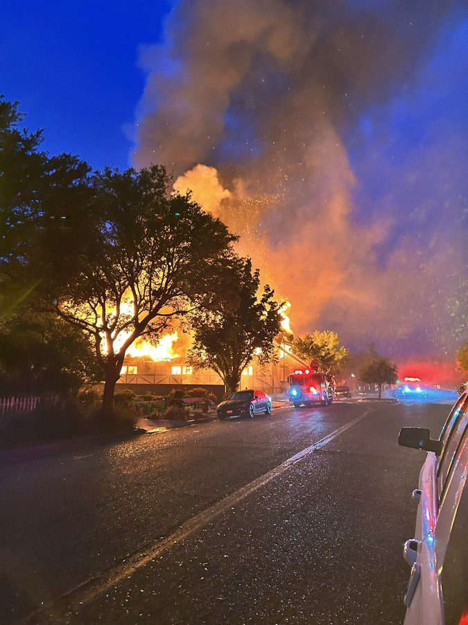 Fire breaks out at abandoned building on 1st and Molle in Solvang