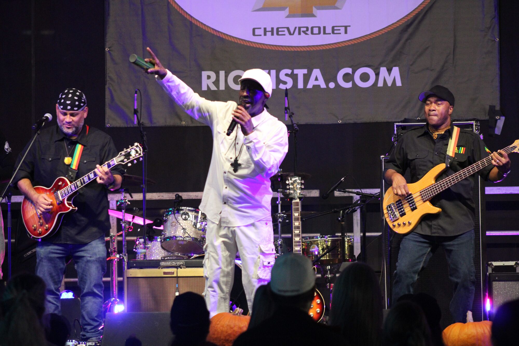 Residents, visitors live it up at Buellton’s Fall Fest