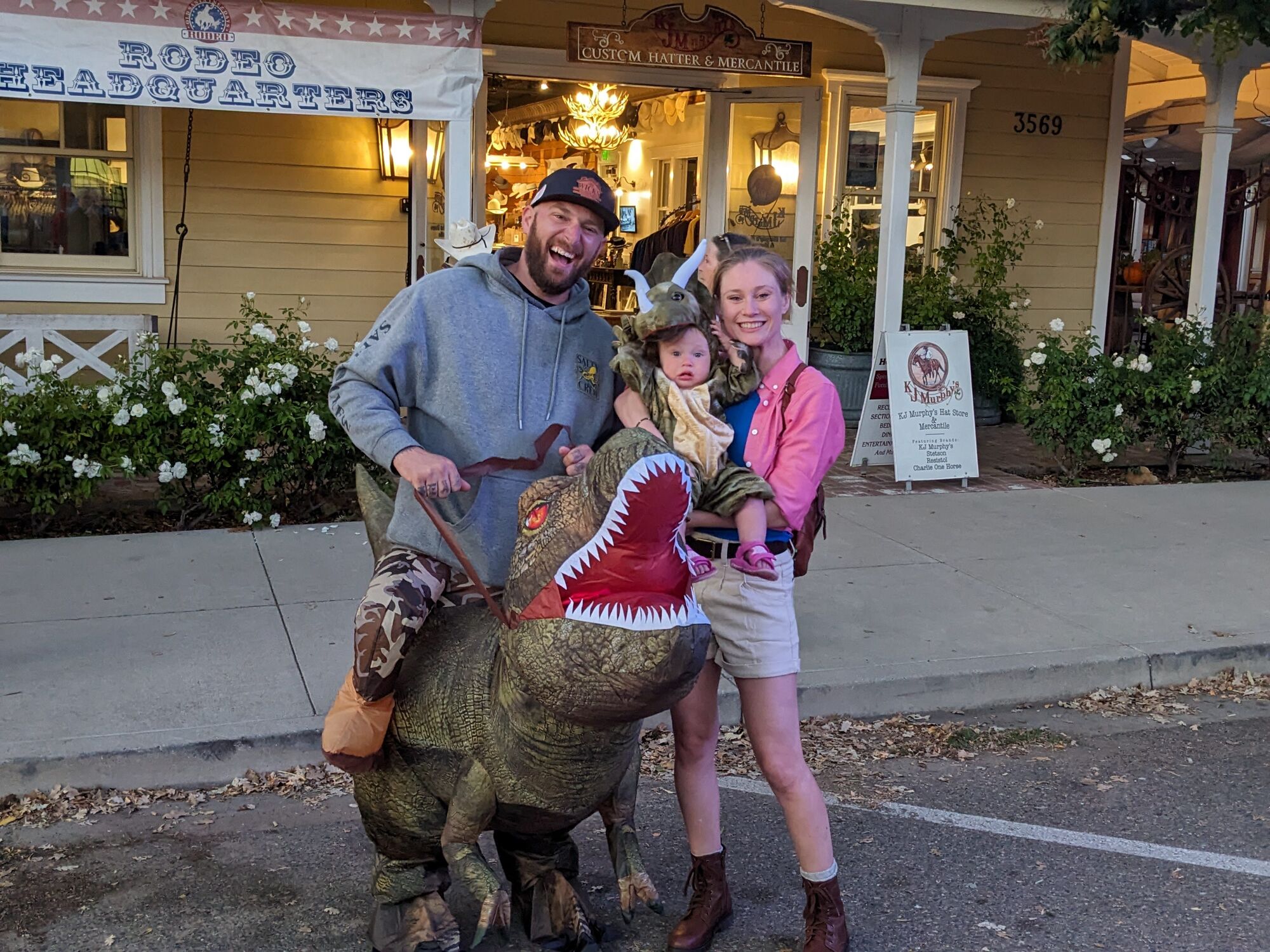 Halloween in SYV — Haunts, scarecrows, flash mobs